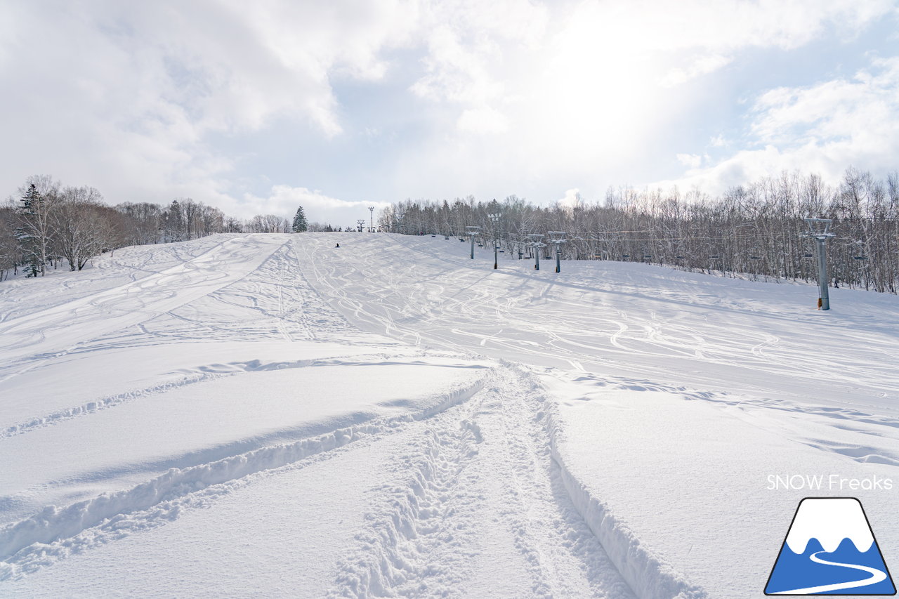 増毛町営暑寒別岳スキー場｜今冬の暑寒別岳は、まるでニセコのような豪雪地帯に！？パウダースノーたっぷりの穴場ゲレンデを滑走～！